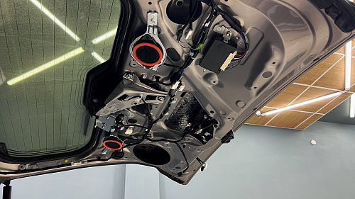 Виброизоляция пятой двери Тойота Ленд Крузер Прадо 250